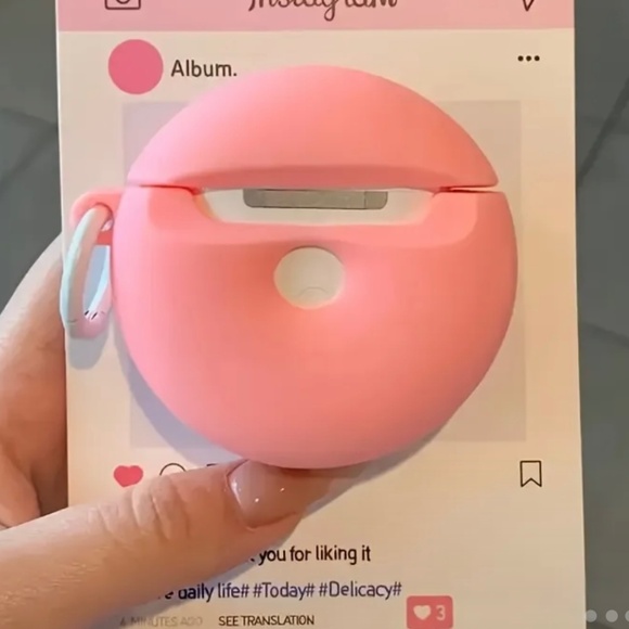 hello kitty apple AirPod pros donut charging case - Picture 4 of 6